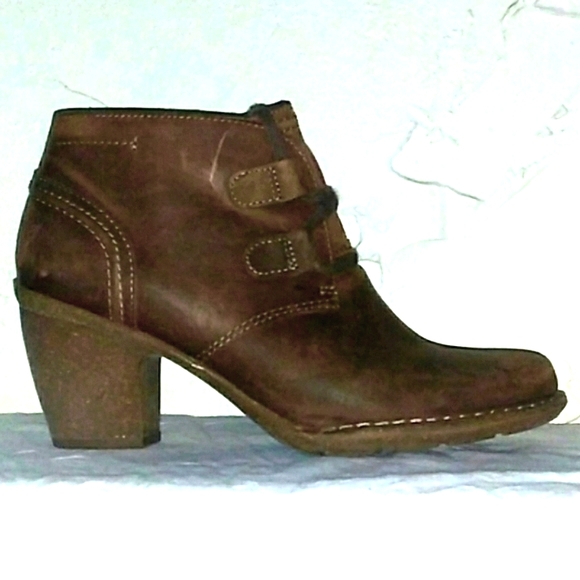 *SALE NWOB Clarks Carleta Lyon Leather Booties - Picture 13 of 13